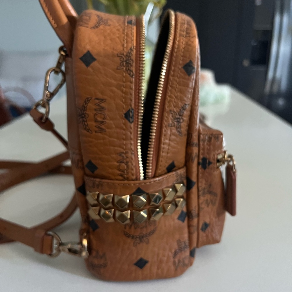 MCM Tan Leather Backpack with Black Logo - Picture 5 of 7